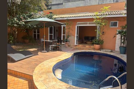 Casa à venda com 350m², 4 quartos e 4 vagas