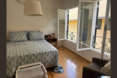 Casa à venda com 350m², 4 quartos e 4 vagas