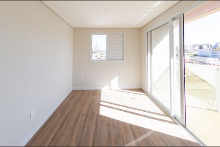 Apartamento à venda com 140m², 2 quartos e 2 vagas Apartamento à venda com 140m², 2 quartos e 2 vagasSuíte