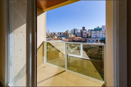 Apartamento à venda com 70m², 2 quartos e 2 vagasVaranda suíte