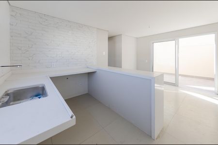 Apartamento à venda com 90m², 2 quartos e 2 vagas Apartamento à venda com 90m², 2 quartos e 2 vagasCozinha