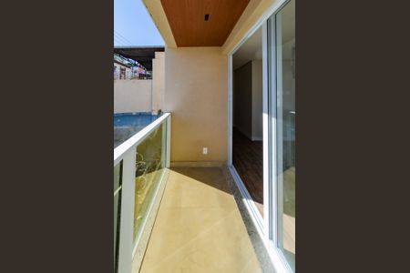 Apartamento à venda com 90m², 2 quartos e 2 vagas Apartamento à venda com 90m², 2 quartos e 2 vagasVaranda suíte