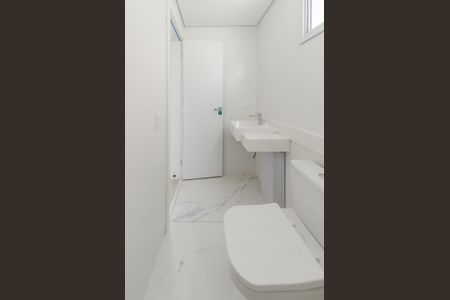 Apartamento à venda com 90m², 2 quartos e 2 vagas Apartamento à venda com 90m², 2 quartos e 2 vagasBanheiro social