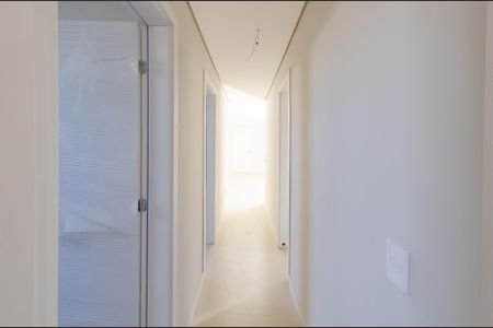 Apartamento à venda com 155m², 3 quartos e 2 vagas Apartamento à venda com 155m², 3 quartos e 2 vagasCorredor