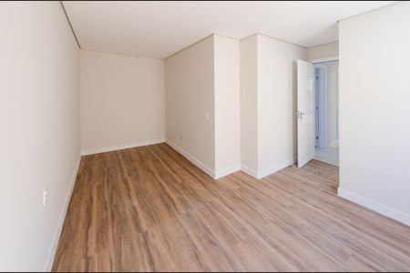 Apartamento à venda com 155m², 3 quartos e 2 vagas Apartamento à venda com 155m², 3 quartos e 2 vagasSuíte