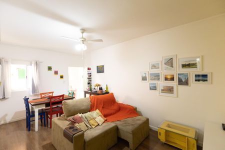 Apartamento à venda com 61m², 2 quartos e sem vaga Apartamento à venda com 61m², 2 quartos e sem vagaSala de estar