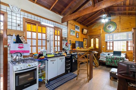 Casa à venda com 300m², 2 quartos e 1 vaga Casa à venda com 300m², 2 quartos e 1 vagaCozinha