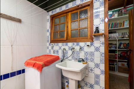 Casa à venda com 300m², 2 quartos e 1 vaga Casa à venda com 300m², 2 quartos e 1 vagaÁrea de Serviço