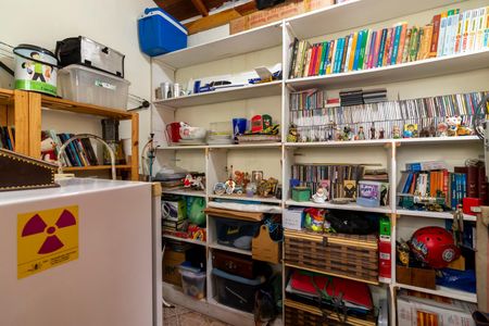 Casa à venda com 300m², 2 quartos e 1 vaga Casa à venda com 300m², 2 quartos e 1 vagaQuarto de Serviço