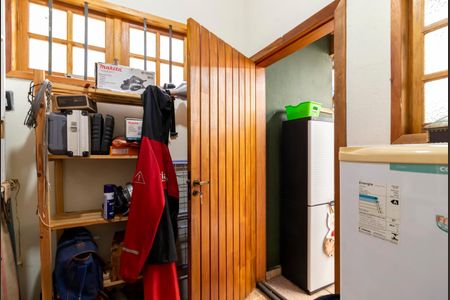 Casa à venda com 300m², 2 quartos e 1 vaga Casa à venda com 300m², 2 quartos e 1 vagaQuarto de Serviço