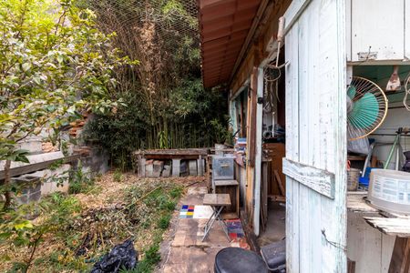 Casa à venda com 300m², 2 quartos e 1 vaga Casa à venda com 300m², 2 quartos e 1 vagaQuintal