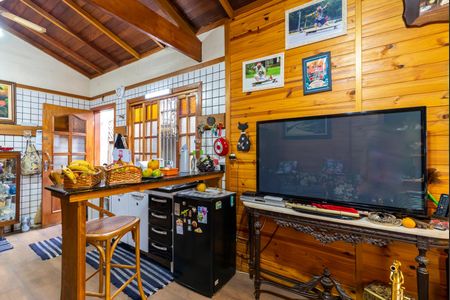 Casa à venda com 300m², 2 quartos e 1 vaga Casa à venda com 300m², 2 quartos e 1 vagaSala