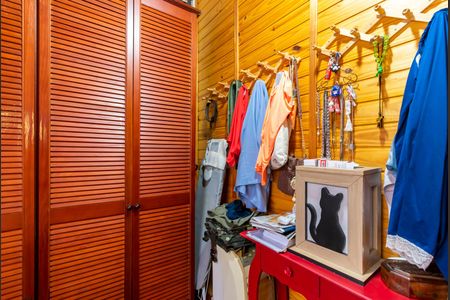 Casa à venda com 300m², 2 quartos e 1 vaga Casa à venda com 300m², 2 quartos e 1 vagaQuarto