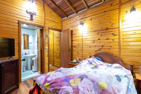 Casa à venda com 300m², 2 quartos e 1 vaga Casa à venda com 300m², 2 quartos e 1 vagaSuíte