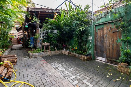 Casa à venda com 300m², 2 quartos e 1 vaga Casa à venda com 300m², 2 quartos e 1 vagaGaragem