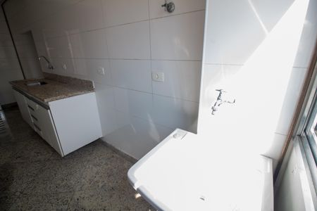 Apartamento para alugar com 68m², 2 quartos e 1 vagaÁrea de Serviço