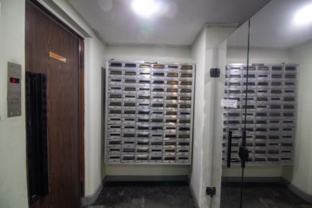 Apartamento para alugar com 68m², 2 quartos e 1 vagaÁrea comum - Box Service