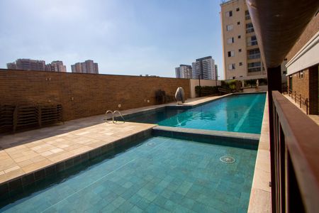 Apartamento à venda com 117m², 3 quartos e 2 vagas Apartamento à venda com 117m², 3 quartos e 2 vagasÁrea comum - Piscina