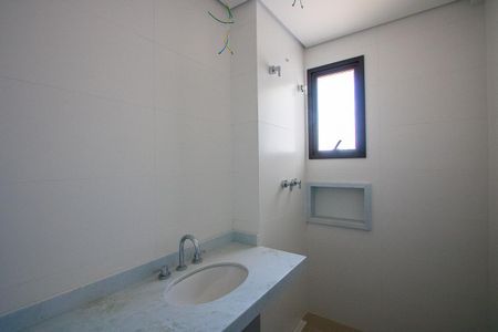 Apartamento à venda com 117m², 3 quartos e 2 vagas Apartamento à venda com 117m², 3 quartos e 2 vagasBanheiro do quarto 1