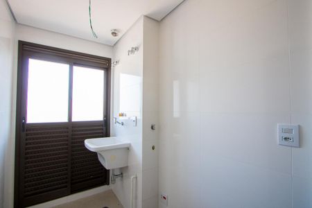 Apartamento à venda com 117m², 3 quartos e 2 vagas Apartamento à venda com 117m², 3 quartos e 2 vagasÁrea de serviço