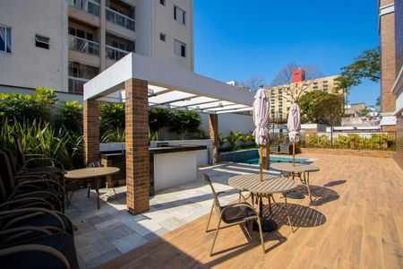 Apartamento à venda com 117m², 3 quartos e 2 vagas Apartamento à venda com 117m², 3 quartos e 2 vagasÁrea comum - Piscina