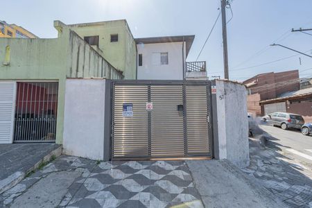 Casa à venda com 85m², 2 quartos e 2 vagasFachada