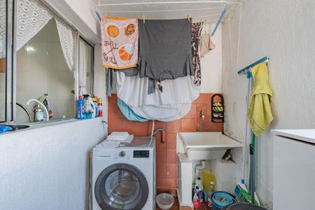 Casa à venda com 85m², 2 quartos e 2 vagasÁrea de Serviço