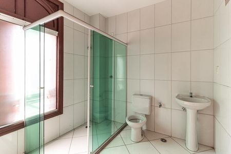 Banheiro de kitnet/studio para alugar com 1 quarto, 33m² em República, São Paulo