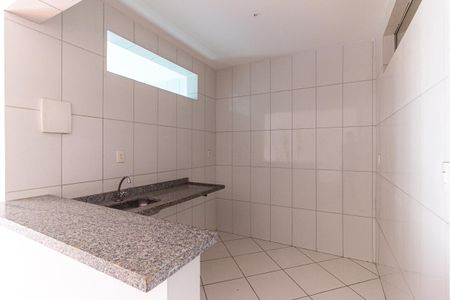 Cozinha de kitnet/studio para alugar com 1 quarto, 33m² em República, São Paulo