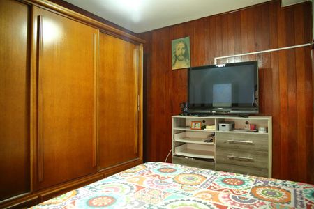 Casa à venda com 140m², 3 quartos e 2 vagasSuíte