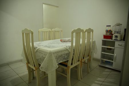 Casa à venda com 140m², 3 quartos e 2 vagasCopa