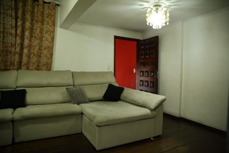 Casa à venda com 140m², 3 quartos e 2 vagasSala