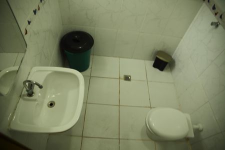 Casa à venda com 140m², 3 quartos e 2 vagasBanheiro da Suíte