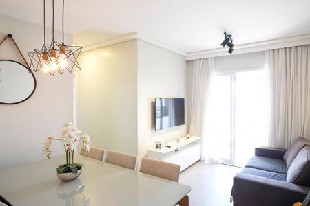 Apartamento à venda com 65m², 2 quartos e 1 vagaSala