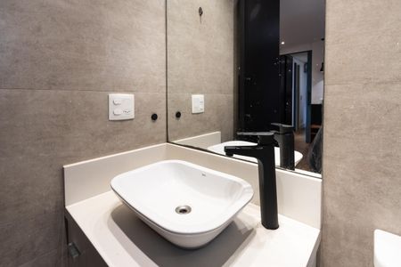 Apartamento à venda com 80m², 2 quartos e 1 vaga Apartamento à venda com 80m², 2 quartos e 1 vagaBanheiro da Suíte