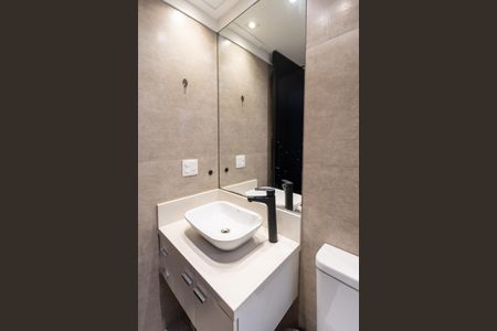 Apartamento à venda com 80m², 2 quartos e 1 vaga Apartamento à venda com 80m², 2 quartos e 1 vagaBanheiro da Suíte