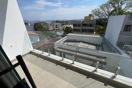 Casa para alugar com 346m², 3 quartos e 2 vagasVaranda da Suíte 2