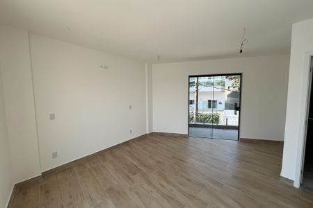 Casa para alugar com 346m², 3 quartos e 2 vagasSuíte
