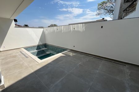 Casa para alugar com 346m², 3 quartos e 2 vagasÁrea comum