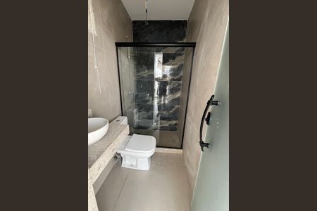 Casa para alugar com 346m², 3 quartos e 2 vagasBanheiro de Serviço