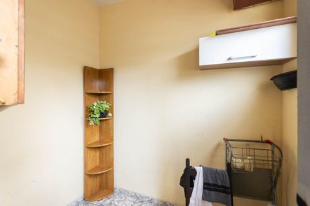 Apartamento para alugar com 75m², 2 quartos e sem vagaQuarto de Serviço