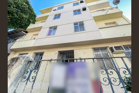 Apartamento para alugar com 75m², 2 quartos e sem vagaFachada