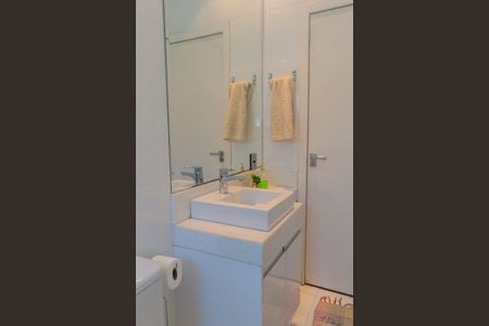 Casa à venda com 380m², 4 quartos e 4 vagasBanheiro 1