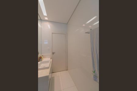 Casa à venda com 380m², 4 quartos e 4 vagasBanheiro 2