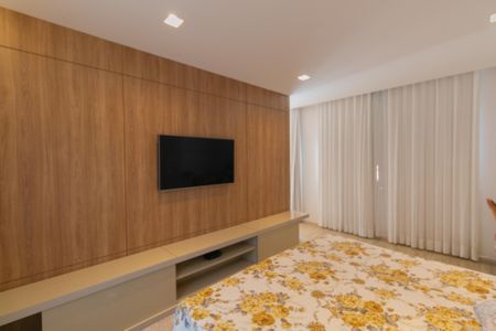 Casa à venda com 380m², 4 quartos e 4 vagasSuíte