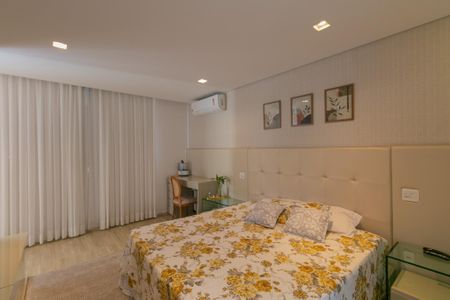 Casa à venda com 380m², 4 quartos e 4 vagasSuíte