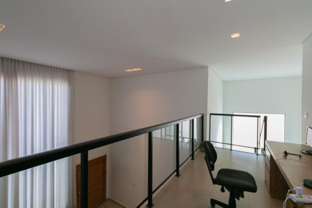 Casa à venda com 380m², 4 quartos e 4 vagasEscritório