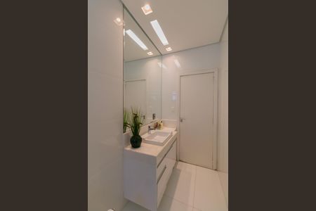 Casa à venda com 380m², 4 quartos e 4 vagasBanheiro 2 