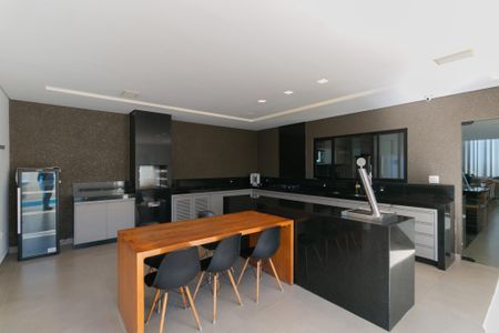 Casa à venda com 380m², 4 quartos e 4 vagasCozinha