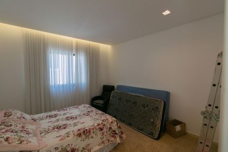 Casa à venda com 380m², 4 quartos e 4 vagasQuarto 2